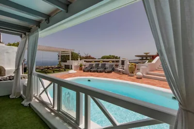 Deluxe designer historic villa Via Lactea, Panoramic sea views, Own private heated pool and subtropical garden — 写真 11