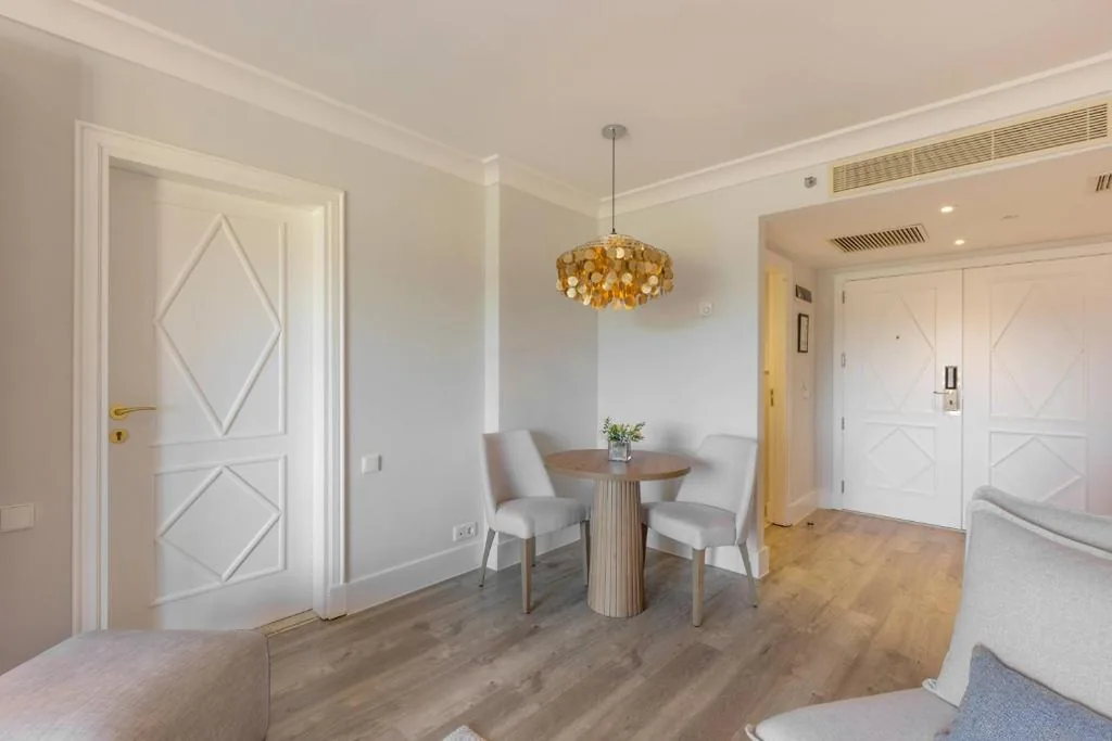 Standard Suite with King Bed, Sofa Bed, Balcony and Interior View — Denia Marriott La Sella Golf Resort & Spa