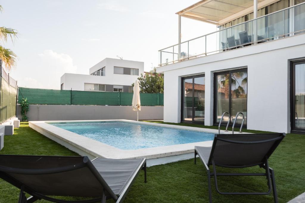 Descubre Villa Oasis - Confort, diseño y naturaleza a un paso de Valencia