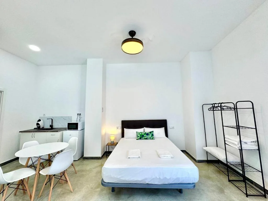 无障碍公寓 — Deshoras Apartments