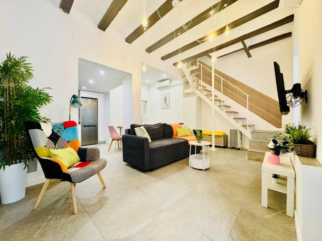 Two-Bedroom House — Design & Stylish House in the CENTER of Valencia