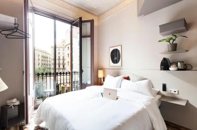 DestinationBCN - Universitat Rooms — photo 9