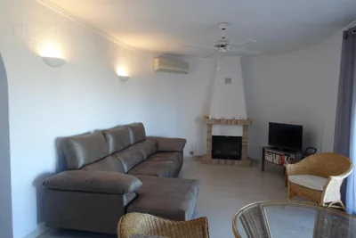 Detached Villa with Panoramic Sea & Mountain Views — 写真 4