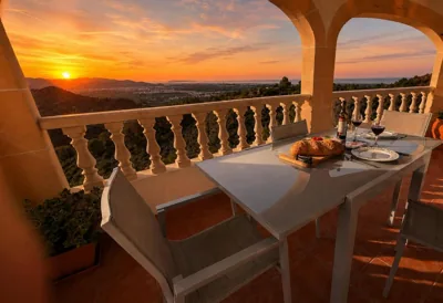 Detached Villa with Panoramic Sea & Mountain Views — 写真 9