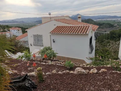 Detached Villa with Panoramic Sea & Mountain Views — 写真 11
