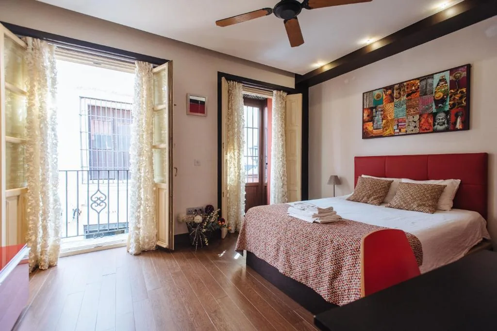 4人部屋（客室外に専用バスルーム付） — Divi Apartments Villa Reyes 2