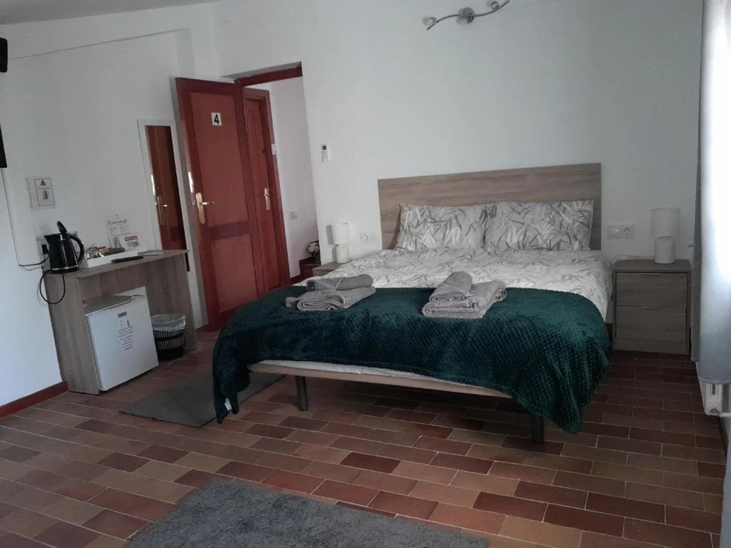 Habitación Doble Familiar — DJM Palms - Shared Casa Rural - Casa Rural Compartida - No es una casa privada