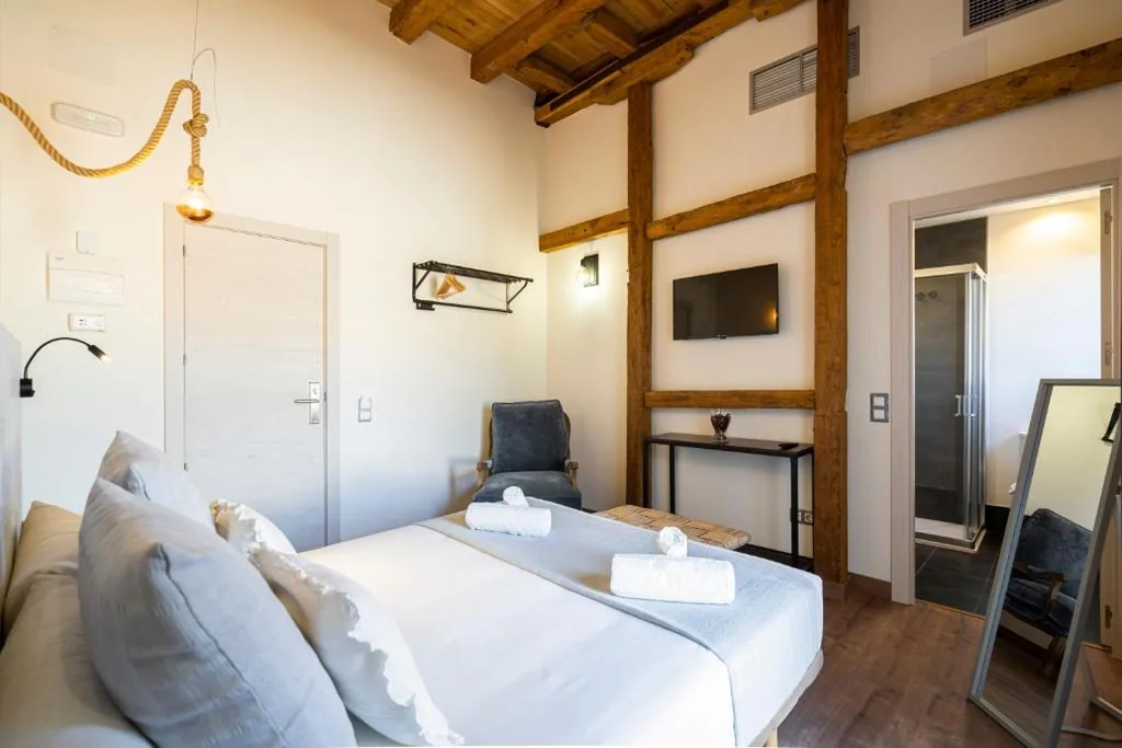 Camera doppia con terrazza — Dobo Azacanes Hostal