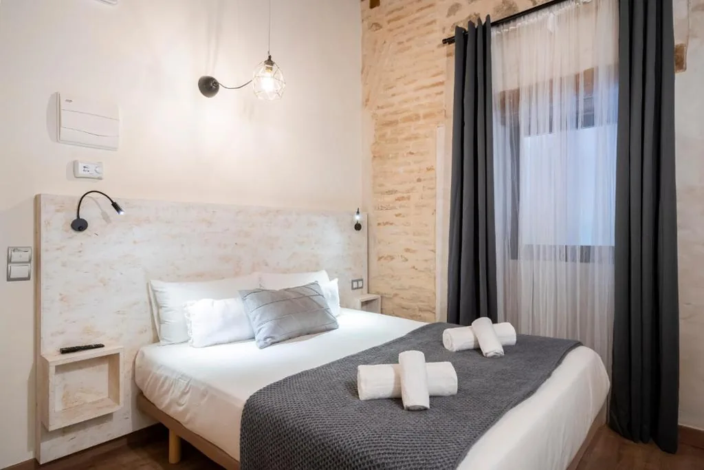 Camera doppia economica — Dobo Azacanes Hostal