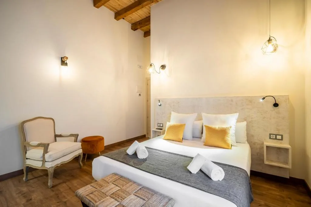 Camera doppia Superior — Dobo Azacanes Hostal