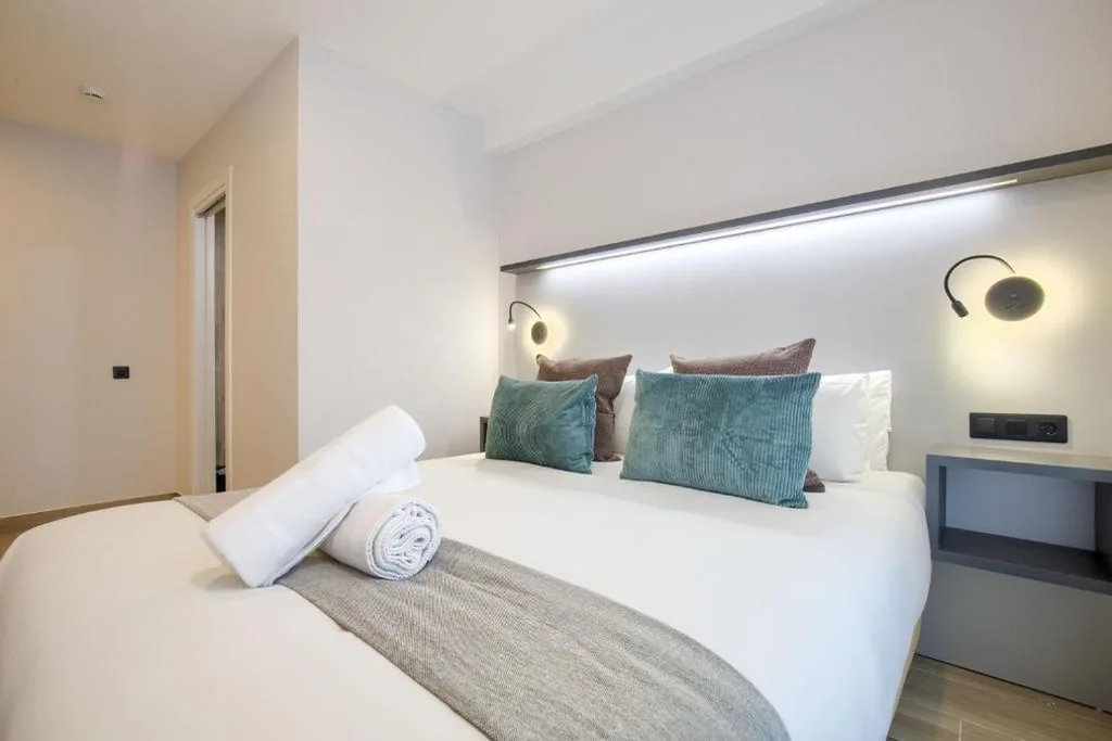 Doppelzimmer — Dobo Madrid SB203