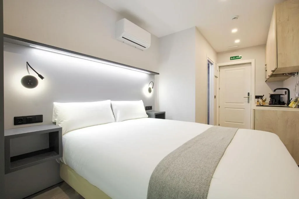 Kleines Doppelzimmer — Dobo Madrid SB203