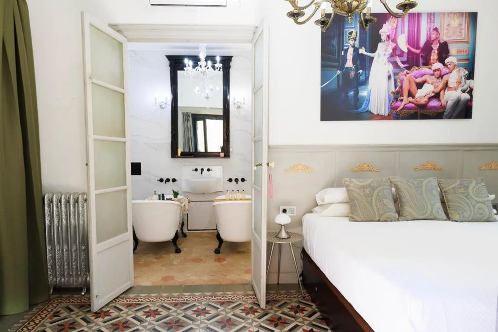 Suite Deluxe — Dog Admiral - Urban Guest House