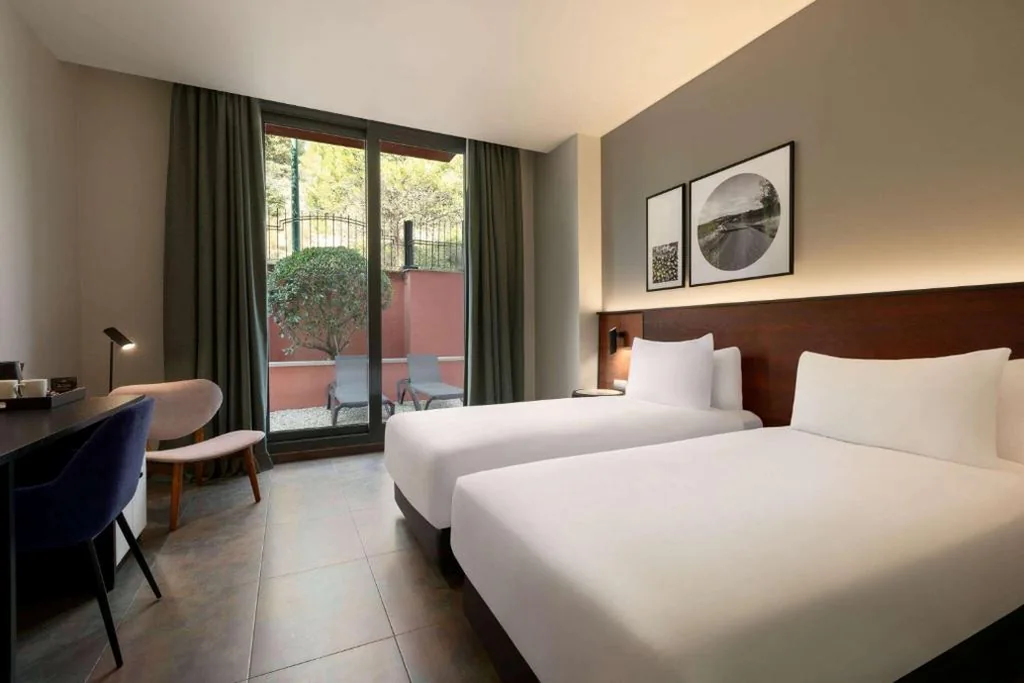 Twin Room with Terrace — Dolce by Wyndham Barcelona Resort 4 Sup
