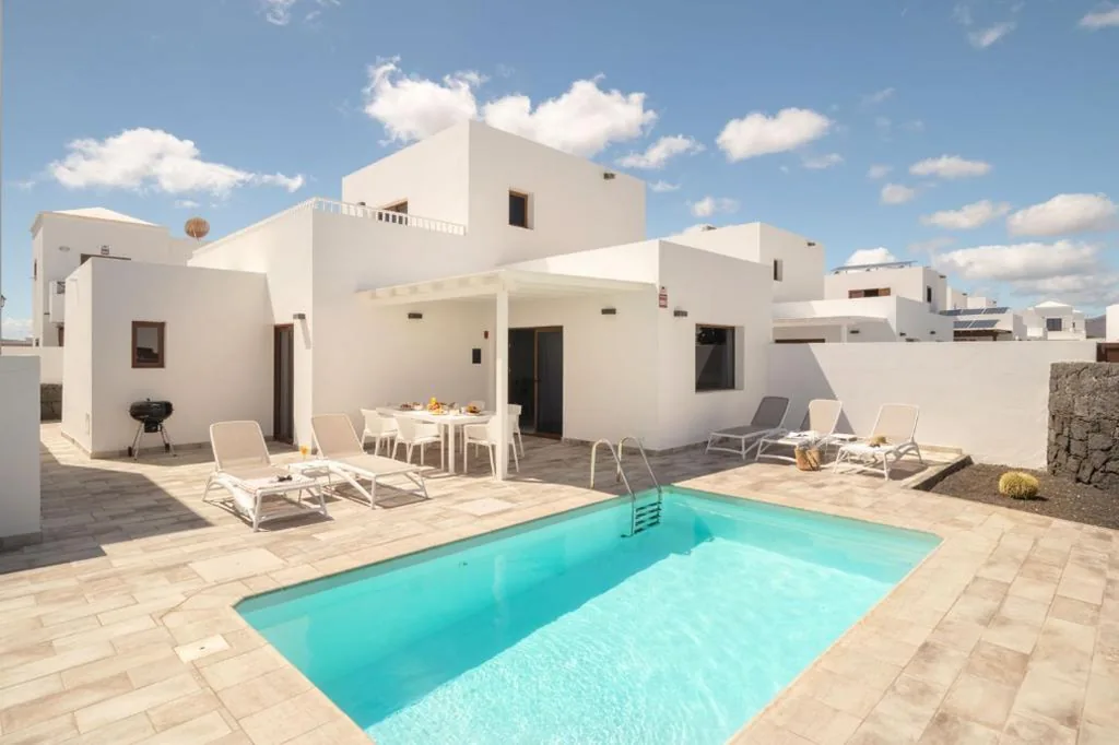 Villa 3 chambres — Domus Vulcani Adassa