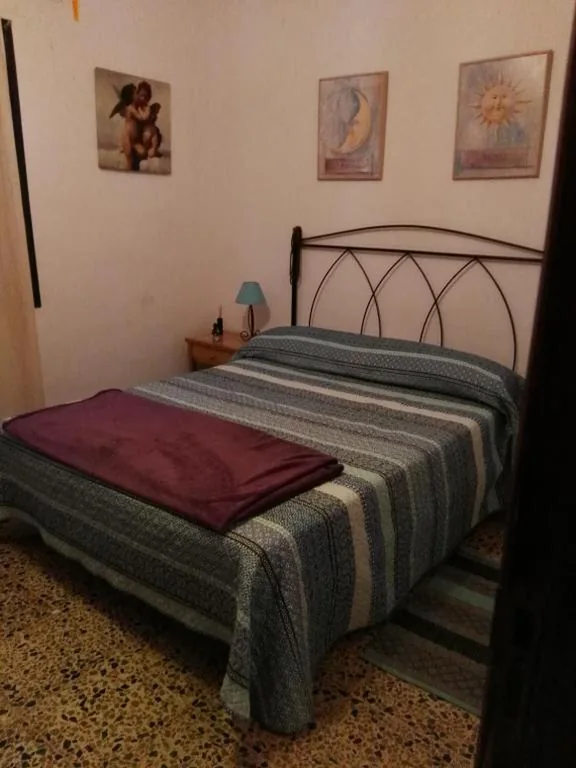 Dreibettzimmer — Donde Brilla el Sol