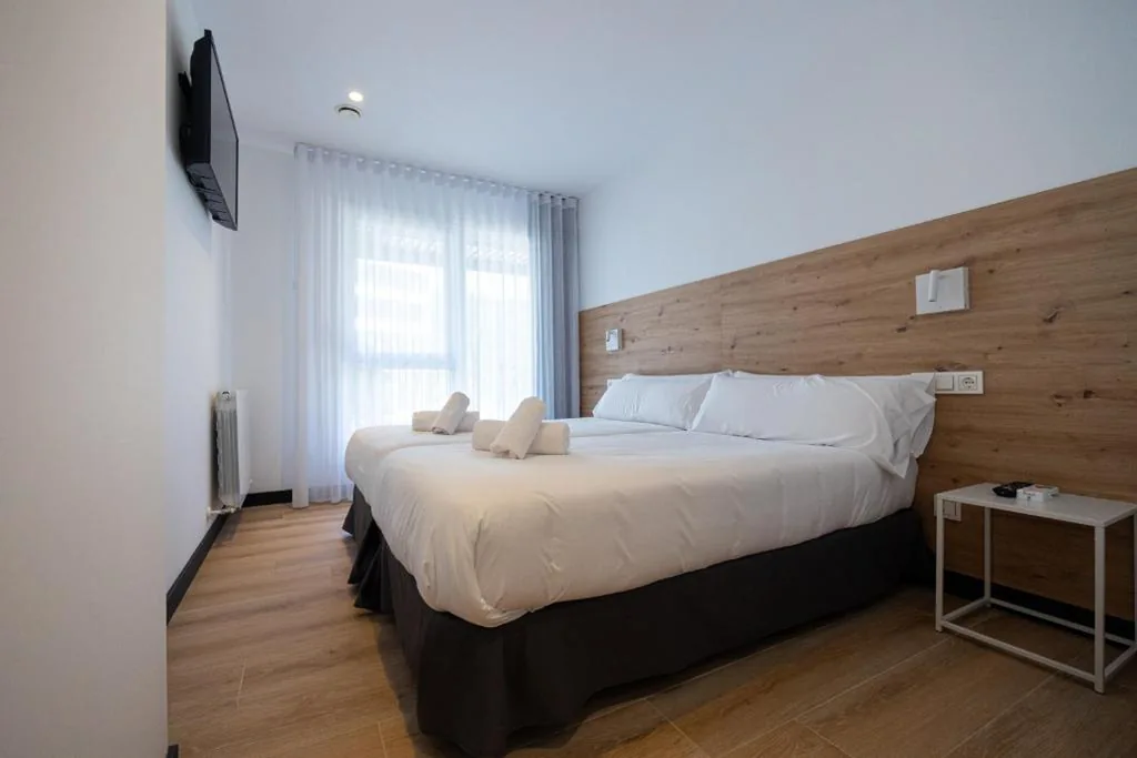 Camera doppia con letti singoli — Donosti rooms