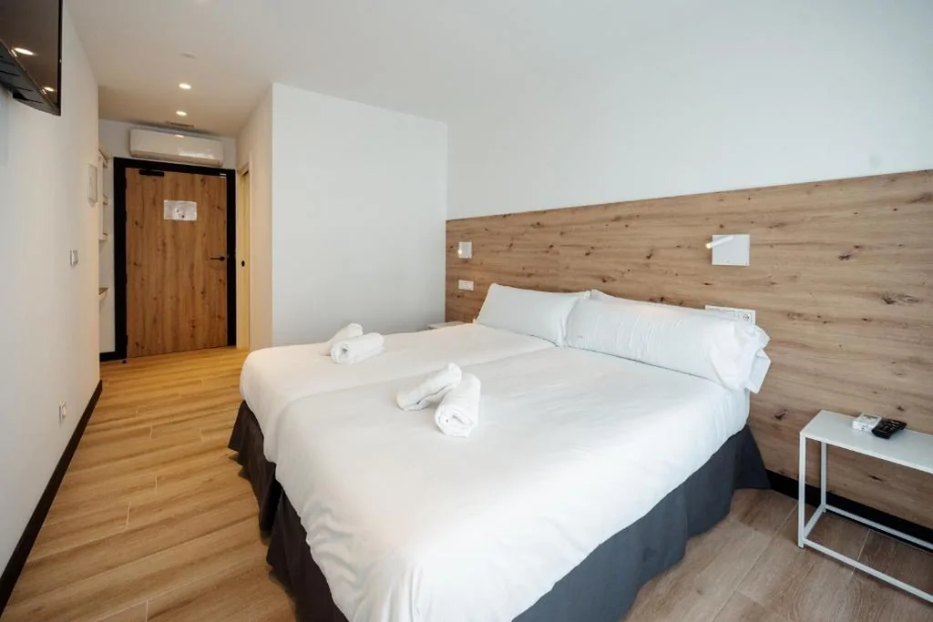 Camera doppia con letti singoli — Donosti rooms