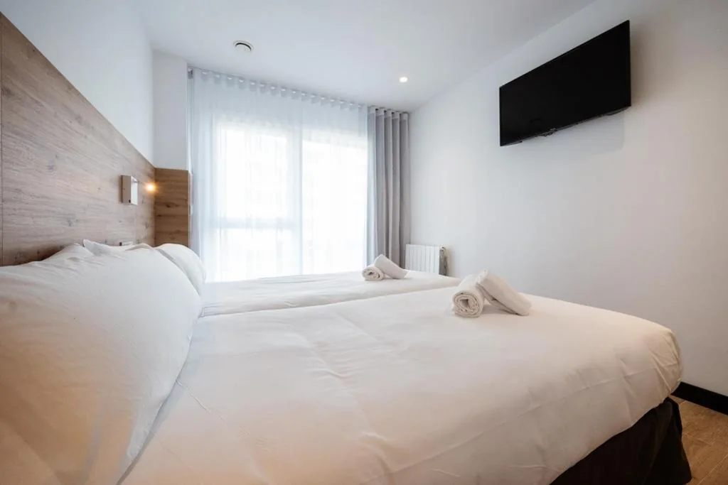Camera doppia con letti singoli — Donosti rooms