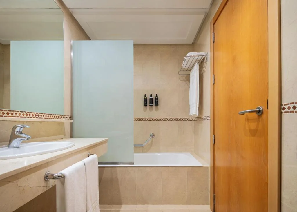 Doppelzimmer mit Zustellbett – 1 oder 2 Betten — Dorma Juan de Austria