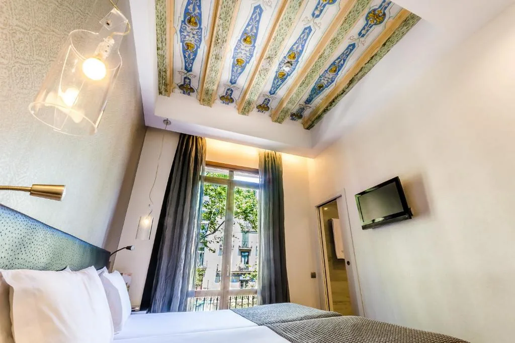 Las Ramblasビューのダブルルーム - ベッド1台または2台 — Dorma Ramblas Boquería