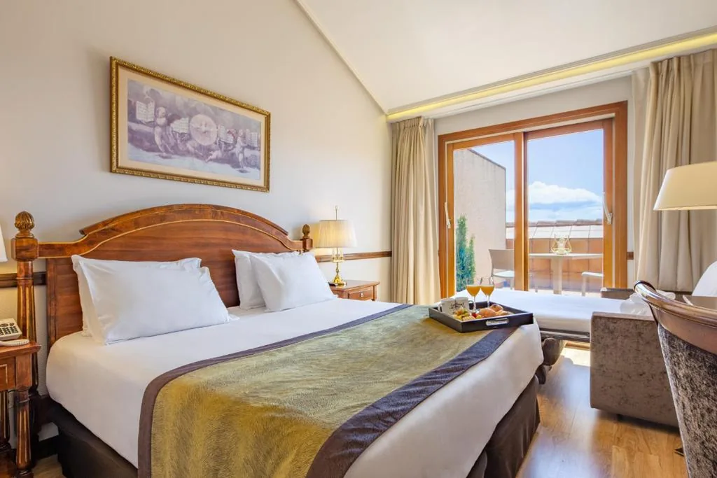 Quarto Duplo com terraço — Dorma Reina Isabel