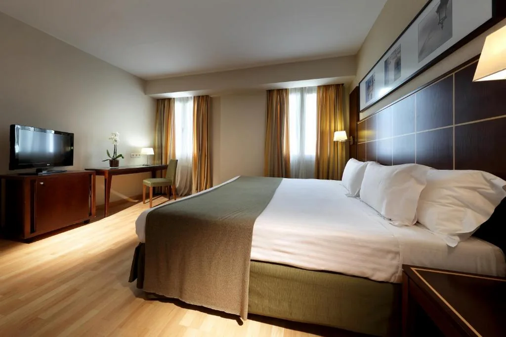 Double Room with Parking Included — Dorma Tartessos