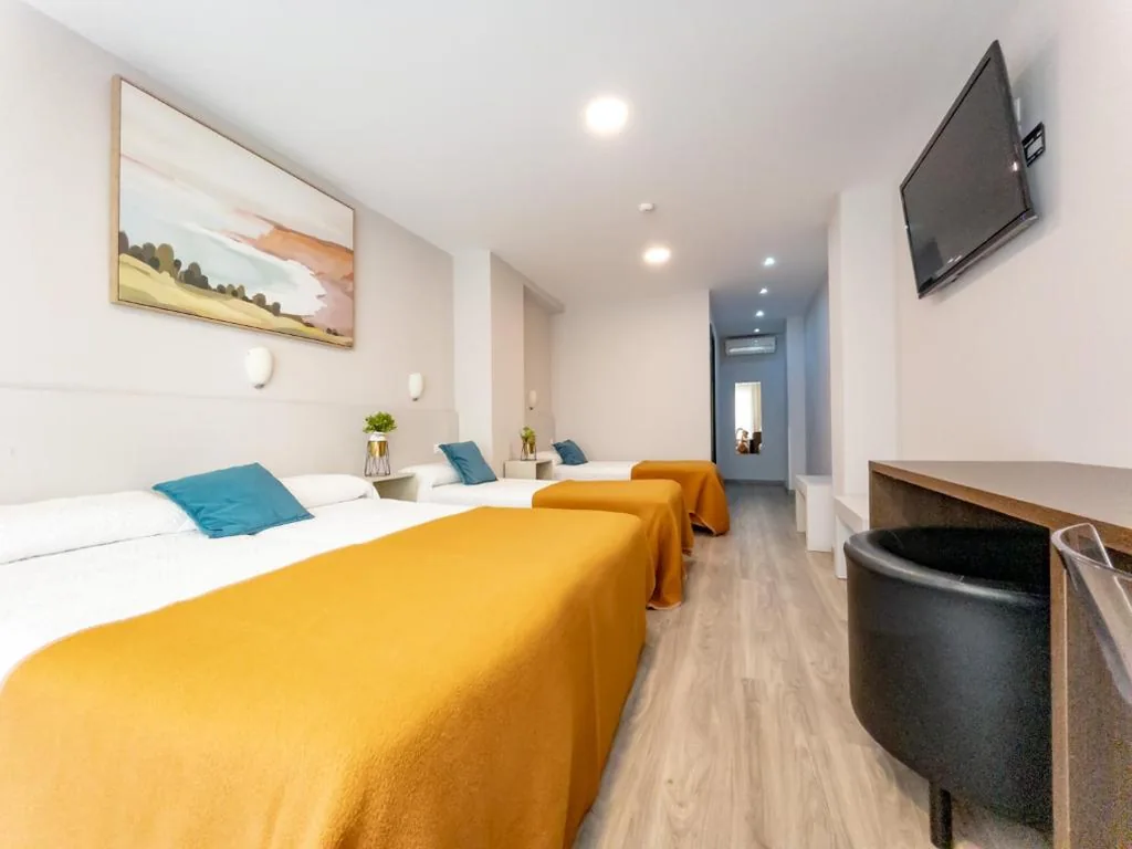 Habitación cuádruple — Dormavalencia Reino
