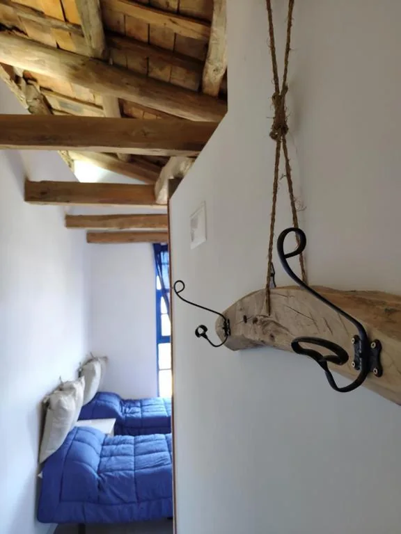 Tweepersoonskamer met eigen badkamer - 2 bedden — DORMERO Albergue Hidalgos Hospital de Órbigo