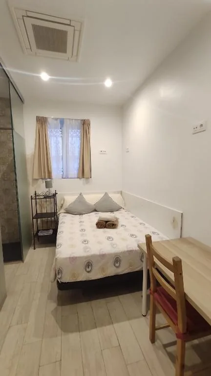 Habitación Doble Económica - Planta baja — Dormir en Cádiz