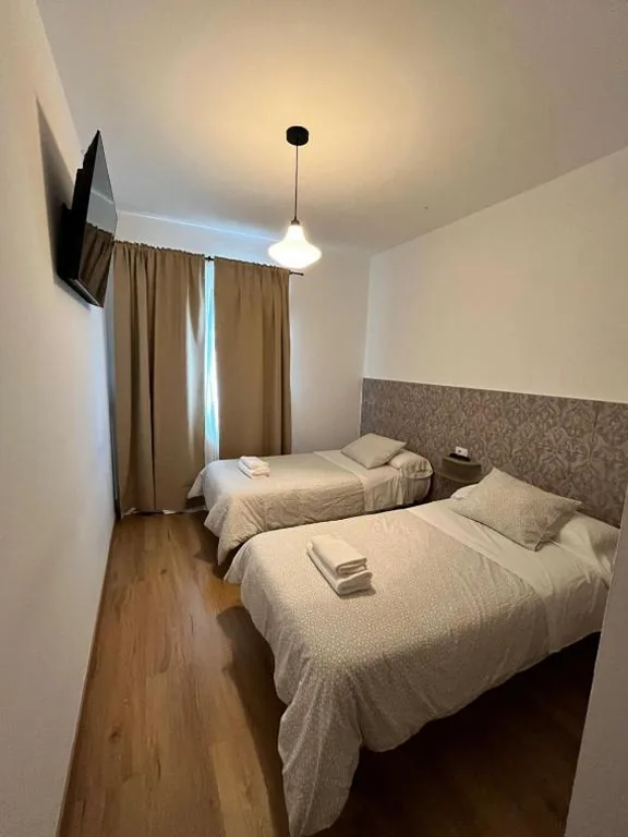 Zweibettzimmer — Dos Romeiros