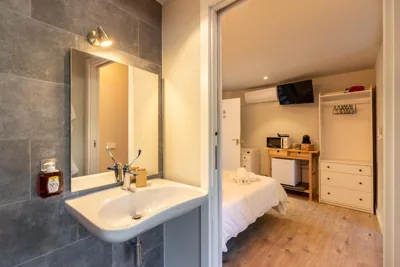 Double Room in ToledoRooms VistaPark — 写真 3