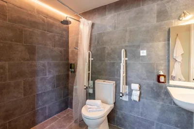 Double Room in ToledoRooms VistaPark — 写真 11