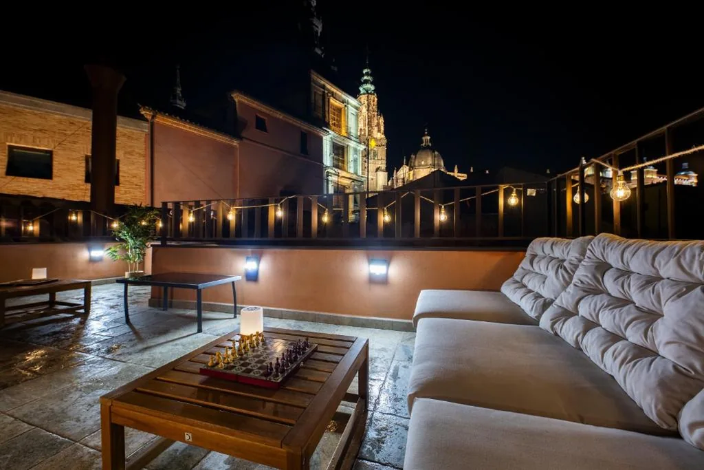 Casa de 3 dormitorios — Downtown ChillOut Housing Cathedral Alcázar Views Toledo