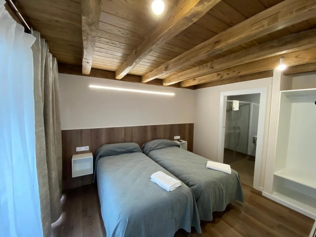 Habitación Doble - 2 camas — dpCristal Centro Histórico