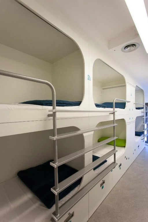 Cama en habitación compartida mixta de 6 camas — Dream Cube Hostel