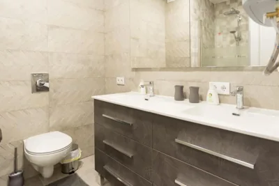 Dream House Rooms Malaga - Habitacion en el apartemento — foto 8