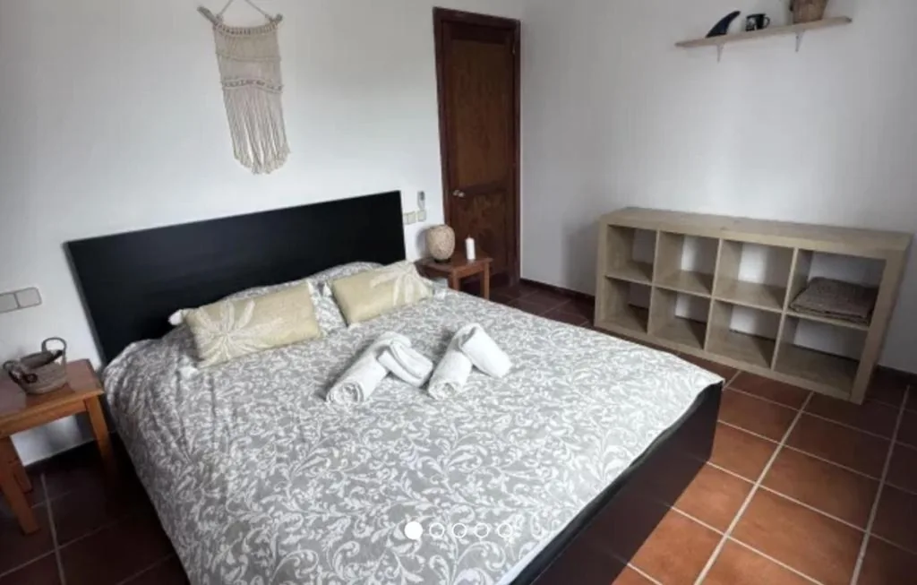 Double Room with Shared Bathroom — Dreamwaves Surf House Lajares Fuerteventura