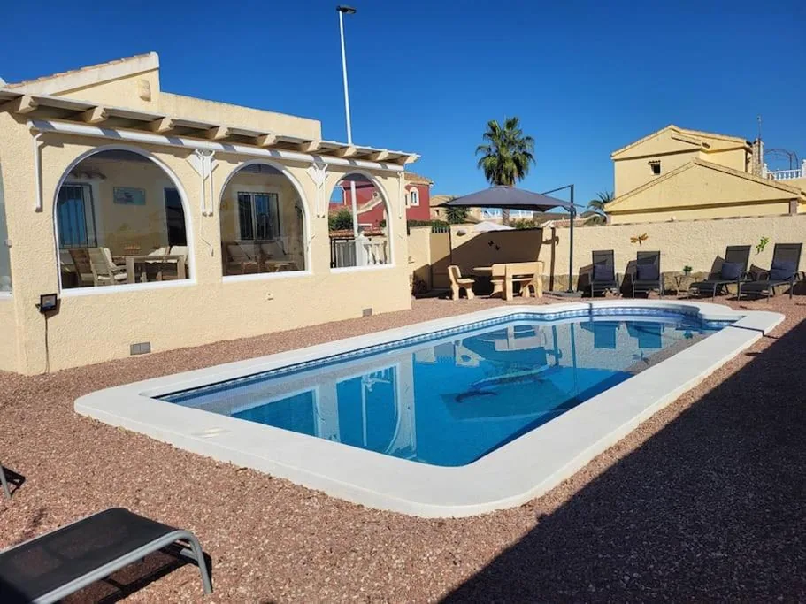 Villa con 3 camere da letto — Droomvilla, complete private villa met privaat zwembad