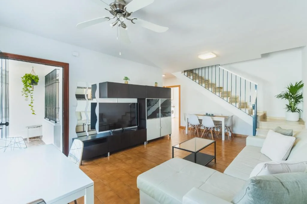 Casa con 4 camere da letto — Dúplex junto a la playa
