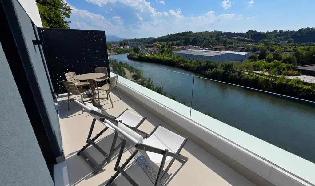 Deluxe Double Room — DWO San Sebastián