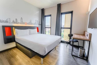 easyHotel Barcelona Fira — foto 4