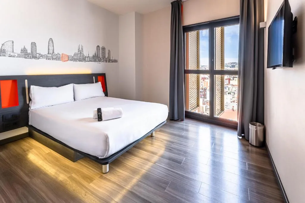 Quarto Duplo adaptado para pessoas com mobilidade reduzida — easyHotel Barcelona Fira
