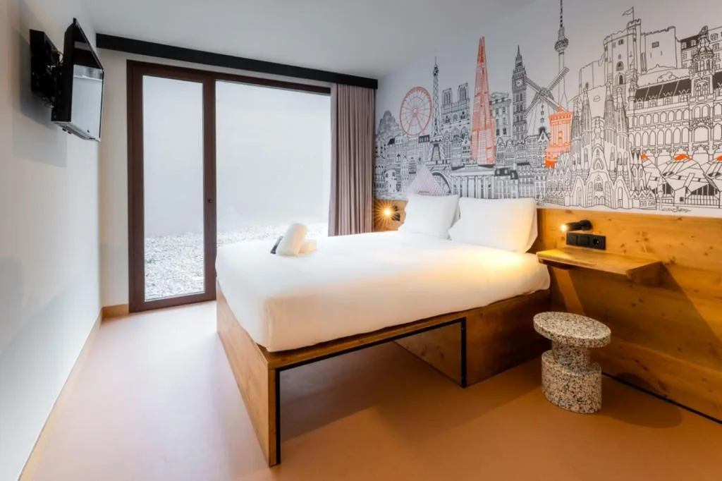 Quarto Duplo Adaptado para Pessoas com Mobilidade Reduzida — easyHotel Valencia Ciutat Vella