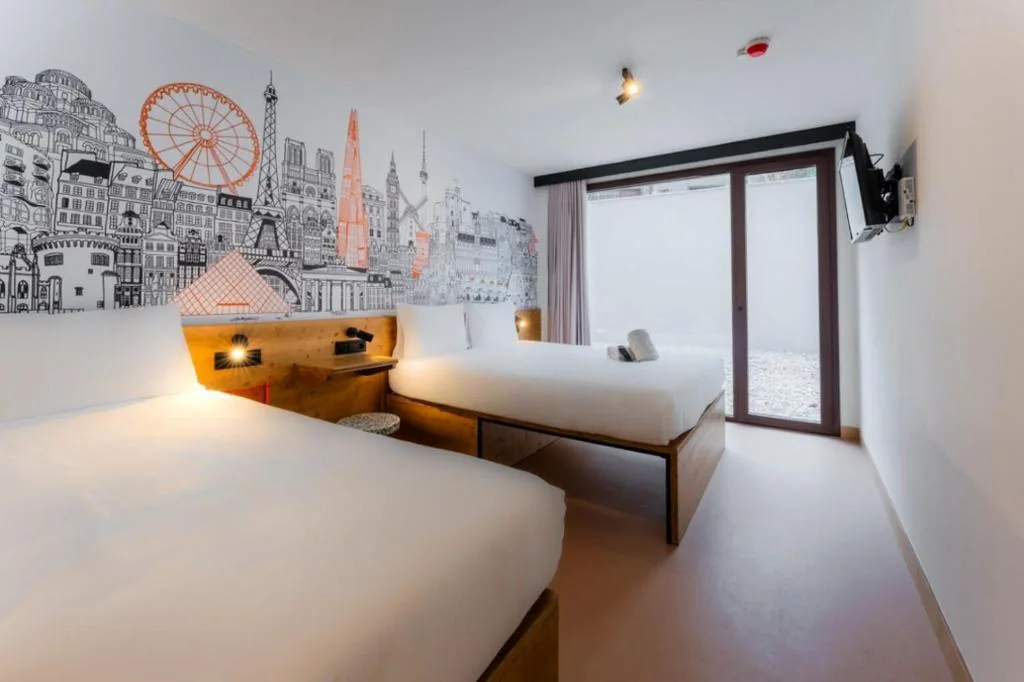 Quarto Triplo Standard — easyHotel Valencia Ciutat Vella