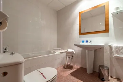 Eco Avenida Hotel & Parking — 照片 6
