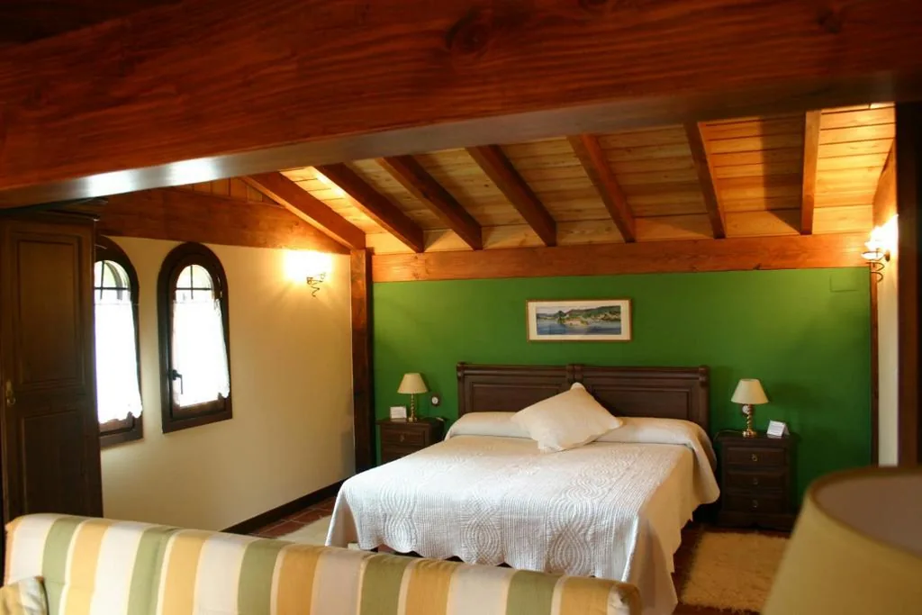 スーペリアダブルルーム — Eco Hotel Rural Lurdeia - Adults Only