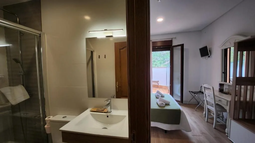 Habitación Doble con terraza — Eco Hotel Toledo
