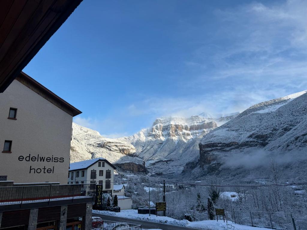 Edelweiss Hotel
