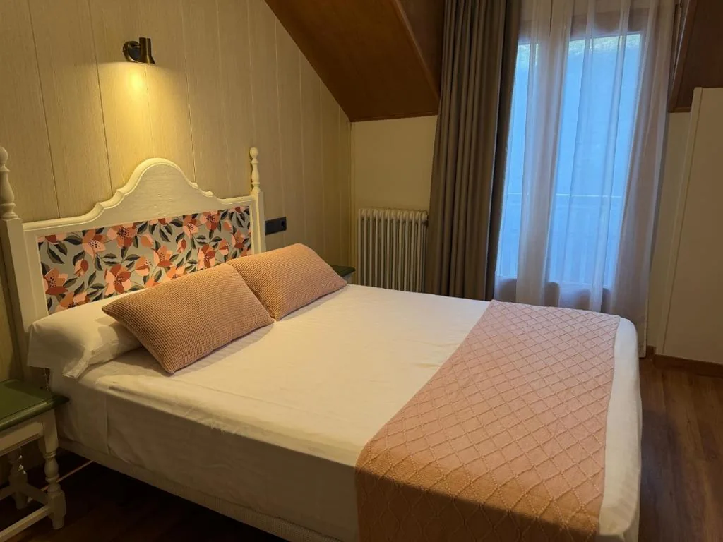 Habitación Doble - 1 o 2 camas — Edelweiss Hotel